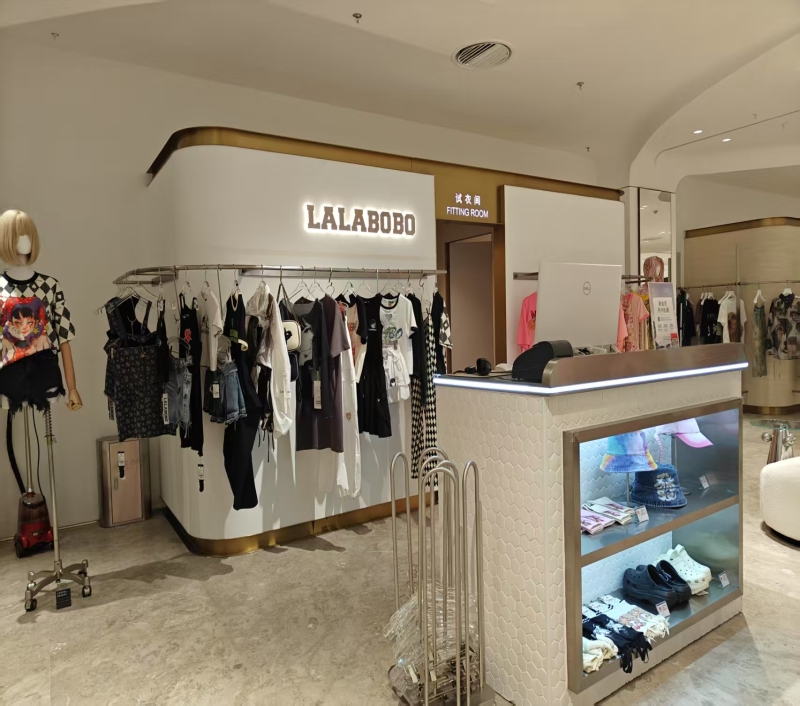 LALABOBO 武汉SKP店 LALABOBO 武汉SKP店